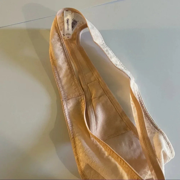 Gap seamless lace thong  - Picture 6 of 10